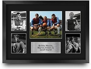 HWC Trading Bobby Moore Martin Peters & Geoff Hurst West Ham United 16 x 12 inch (A3) Printed Gifts Signed Autograph Picture for Football Fans and Supporters - 16" x 12" Framed