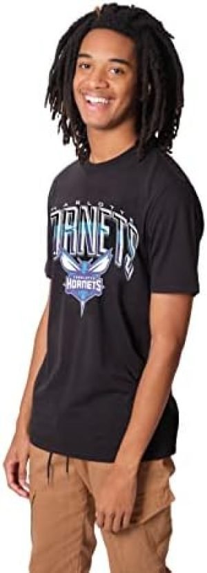 Ultra Game Men’s NBA Charlotte Hornets Arched Plexi Short Sleeve T-Shirt