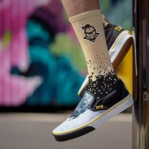 For Bare Feet Men’s Spray Zone Crew Sock NCAA – All Teams