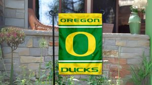 College Flags & Banners Co. Oregon Ducks Garden Flag Review